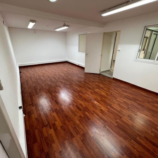  INDIANA IMMOBILIER : Autres | LA POSSESSION (97419) | 320 m2 | 4 600 € 
