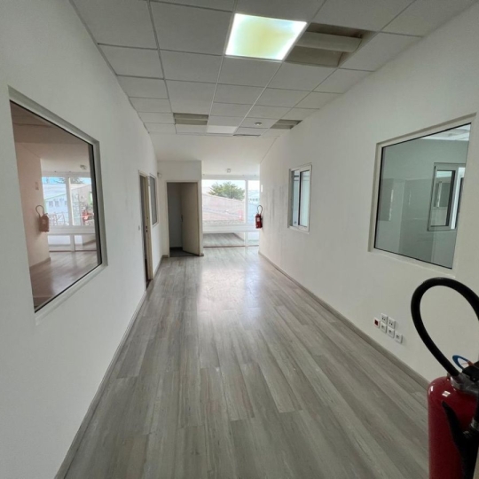 INDIANA IMMOBILIER : Autres | LA POSSESSION (97419) | 320.00m2 | 4 600 € 