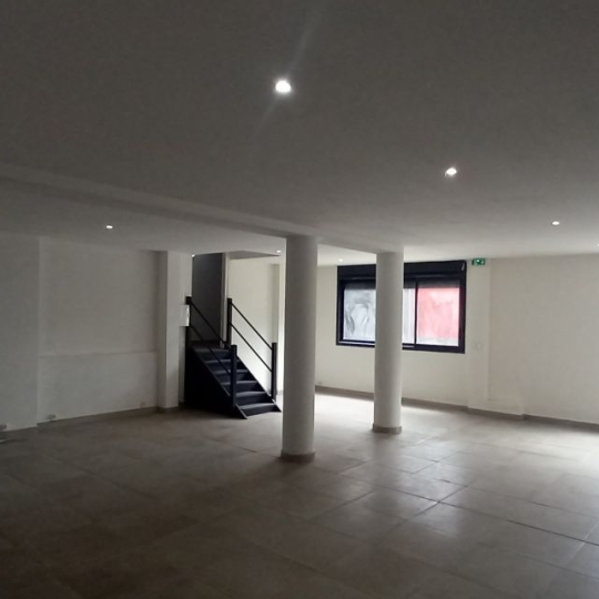  INDIANA IMMOBILIER : Local / Bureau | LA POSSESSION (97419) | 350 m2 | 3 500 € 