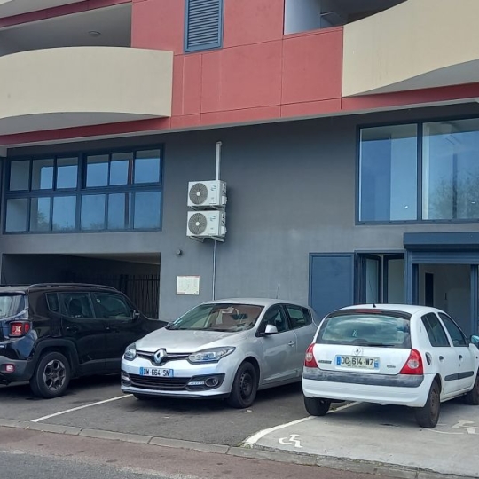  INDIANA IMMOBILIER : Local / Bureau | LA POSSESSION (97419) | 350 m2 | 3 500 € 