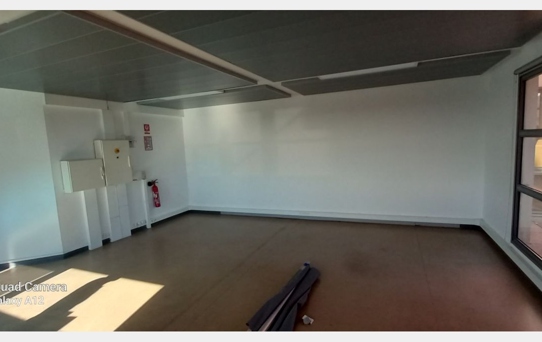 INDIANA IMMOBILIER : Local / Bureau | SAINT DENIS (97490) | 25 m2 | 777 € 