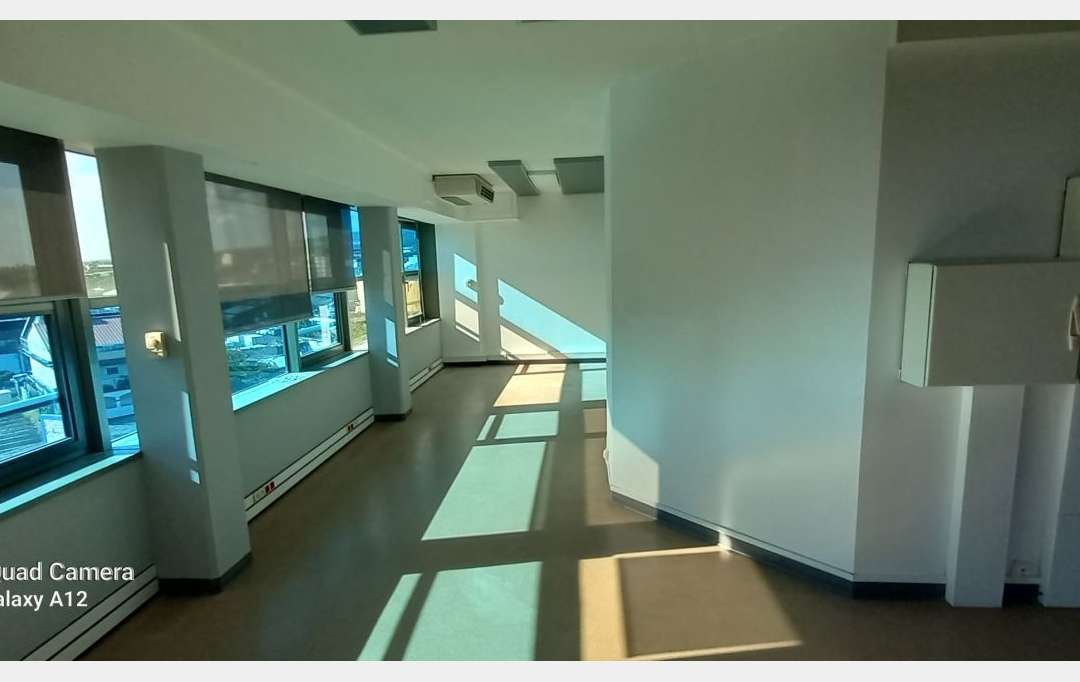 INDIANA IMMOBILIER : Local / Bureau | SAINT DENIS (97490) | 25 m2 | 777 € 