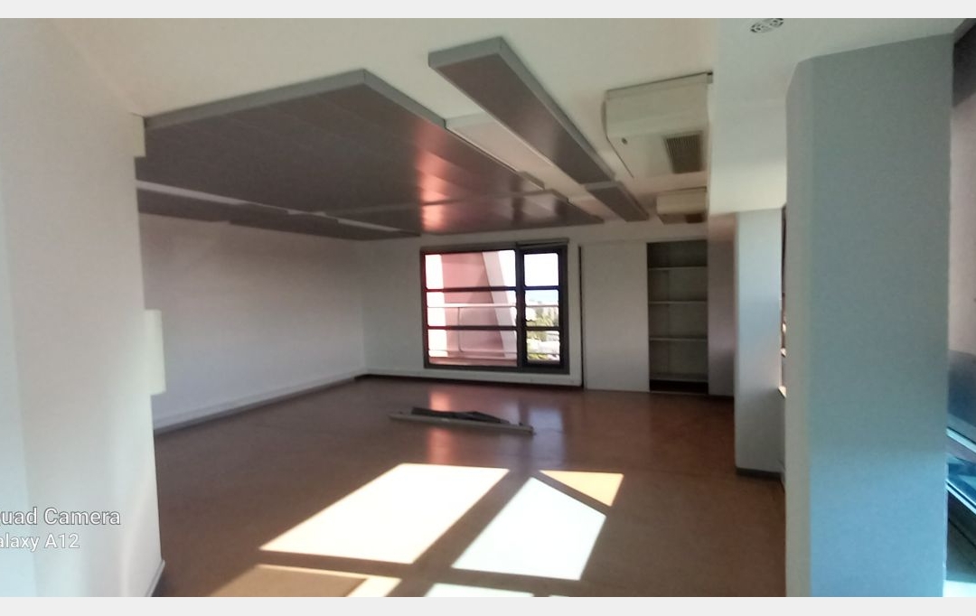 INDIANA IMMOBILIER : Local / Bureau | SAINT DENIS (97490) | 25 m2 | 777 € 